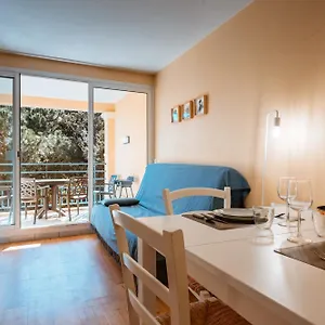 studio-climatise-piscine-acces-prive-a-la-plage.fr-provencehotel.com/